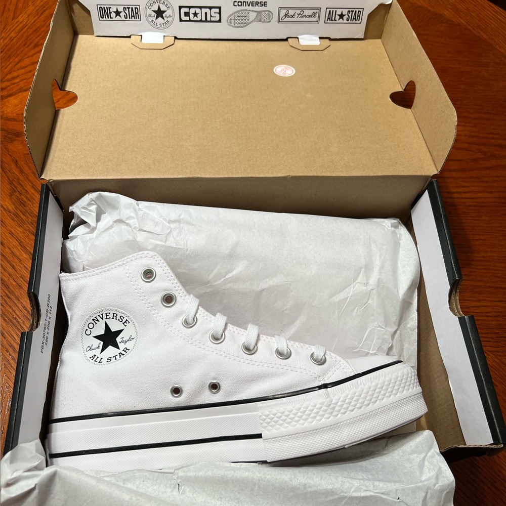 Converse Chuck Taylor All Star Lift High Top Size 8